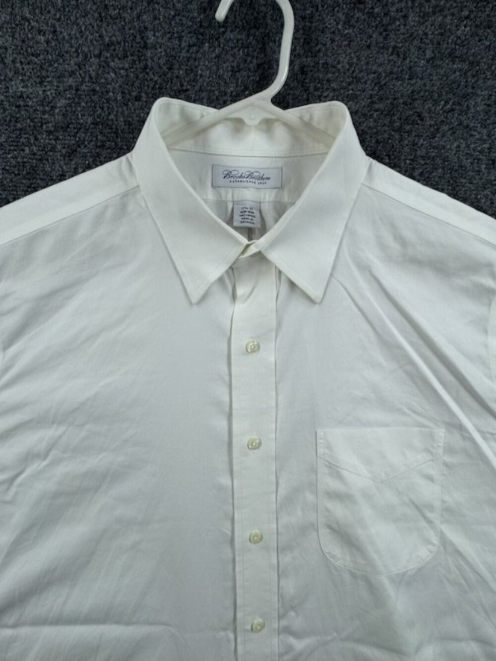 Brooks Brothers Cotton Non-Iron Point 17.5 35 White Button Up Pocket Long Sleeve